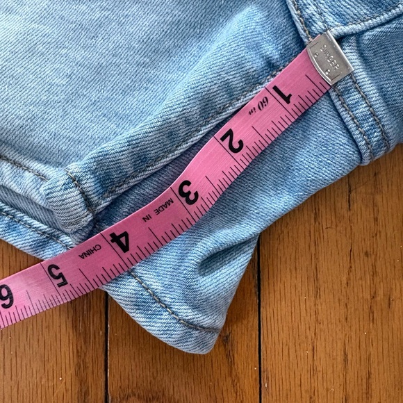 Signature by Levi Strauss Light Wash Jean Shorts - Picture 5 of 5